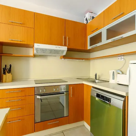 Amelia By Interhome بالاتونوشود