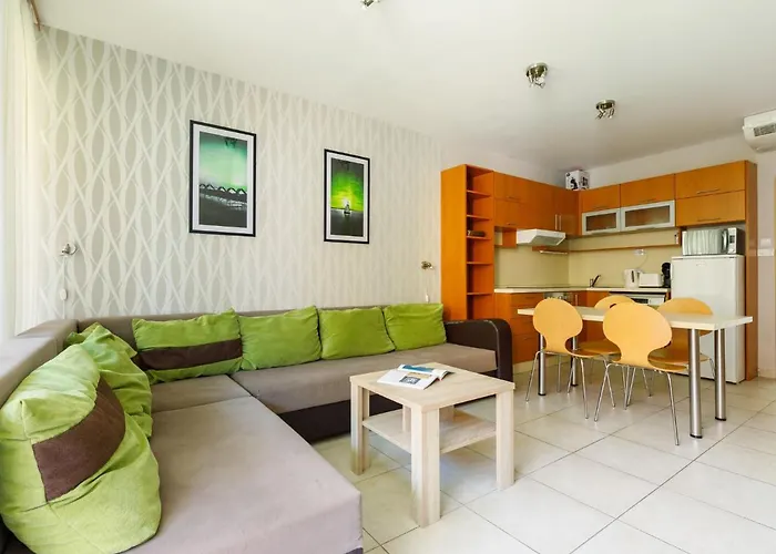 Amelia By Interhome דירה בלטונוסוד