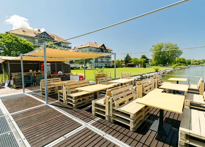 Amelia By Interhome בלטונוסוד